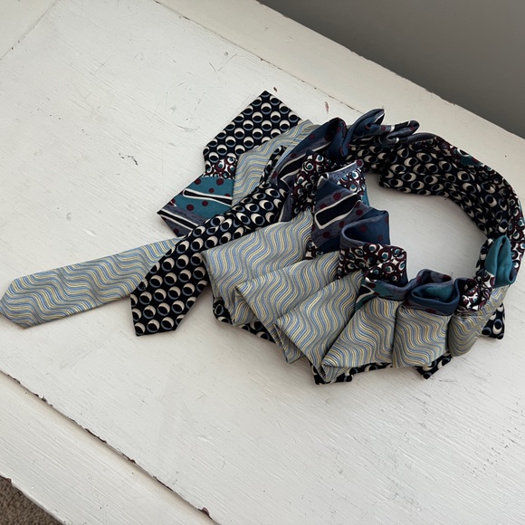 LILAN ASTERFIELD Vintage Silk Neck Tie Necklace - Picture 3 of 6